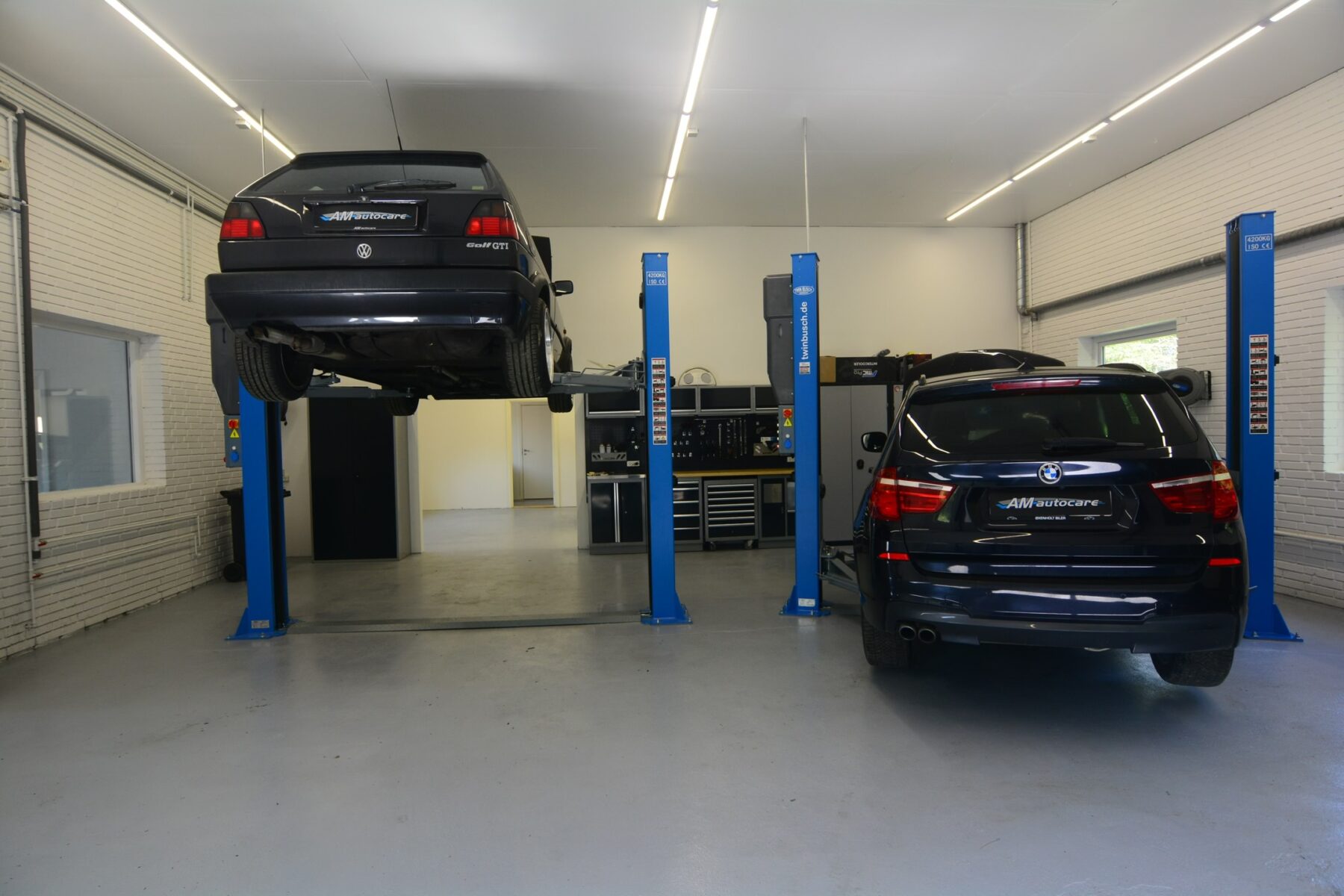 AM Autocares værksted